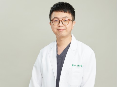 莊秉臻 獸醫師專長：心臟科、一般內科、呼吸治療