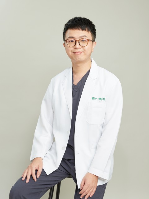 莊秉臻專長：心臟科、一般內科、呼吸治療